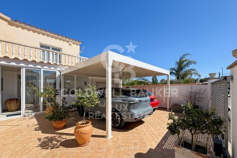 3 bedrooms house for sale in Empuriabrava, Girona, Catalonia, Spain № 7902 - photo 2
