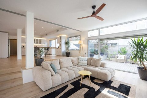 4 bedrooms house for sale in Esplugues de Llobregat, Barcelona, Catalonia, Spain № 8148 - photo 10