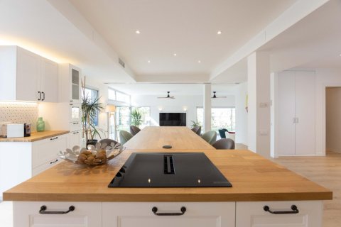 4 bedrooms house for sale in Esplugues de Llobregat, Barcelona, Catalonia, Spain № 8148 - photo 22