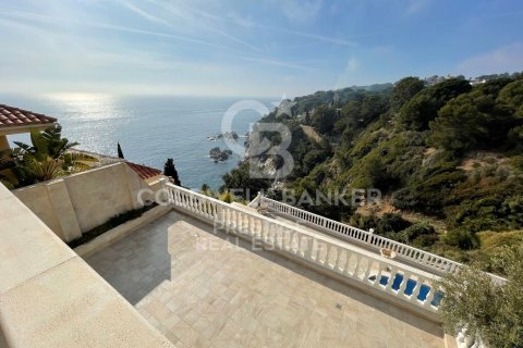 6 bedrooms villa for sale in Lloret de Mar, Girona, Catalonia, Spain № 6074