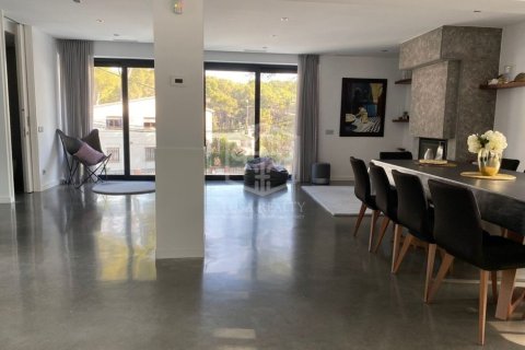 5 bedrooms villa for sale in Castelldefels, Barcelona, Catalonia, Spain № 928 - photo 3