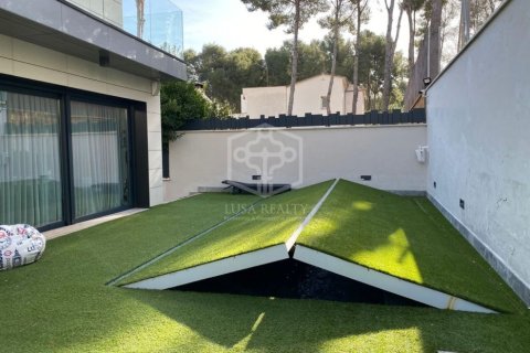 5 bedrooms villa for sale in Castelldefels, Barcelona, Catalonia, Spain № 928 - photo 21