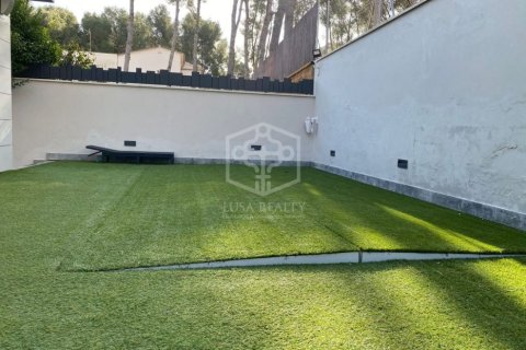 5 bedrooms villa for sale in Castelldefels, Barcelona, Catalonia, Spain № 928 - photo 20