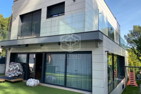 5 bedrooms villa for sale in Castelldefels, Barcelona, Catalonia, Spain № 928
