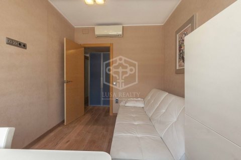5 bedrooms apartment for sale in Barcelona, Catalonia, Spain № 929 - photo 16