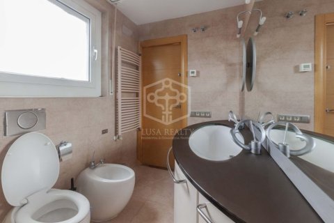 5 bedrooms apartment for sale in Barcelona, Catalonia, Spain № 929 - photo 13
