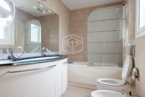 5 bedrooms apartment for sale in Barcelona, Catalonia, Spain № 929 - photo 14