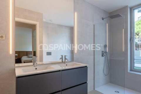 2 bedrooms apartment for sale in Girona, Catalonia, Spain № 1814 - photo 3
