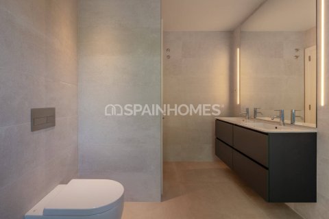 2 bedrooms apartment for sale in Girona, Catalonia, Spain № 1814 - photo 5