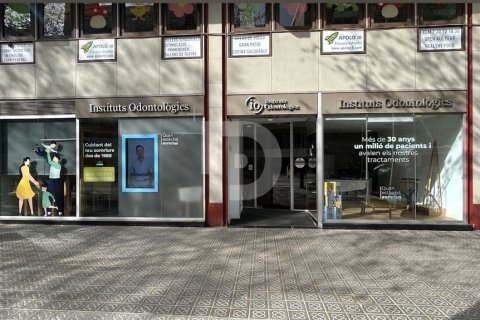 418 sq.m. commercial property for sale in Barcelona, Catalonia, Spain № 5190 - photo 7