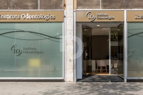 418 sq.m. commercial property for sale in Barcelona, Catalonia, Spain № 5190