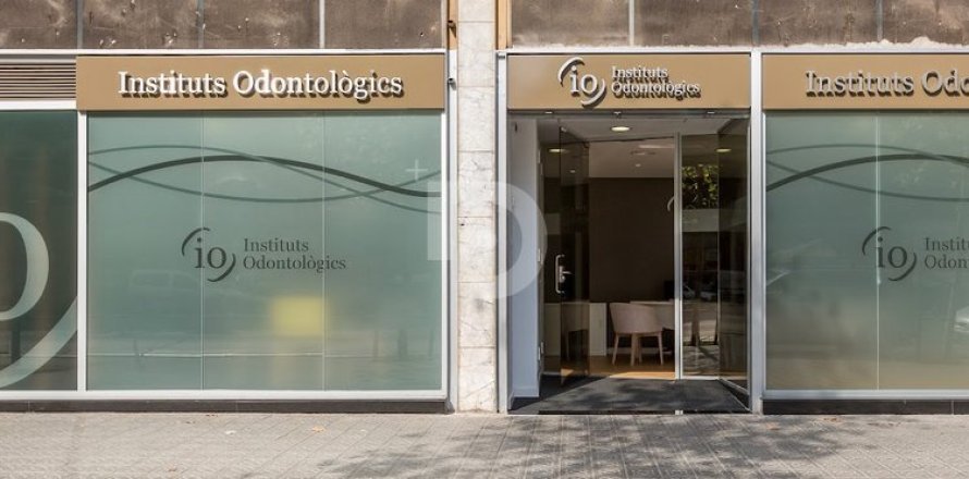 418 sq.m. commercial property for sale in Barcelona, Catalonia, Spain № 5190