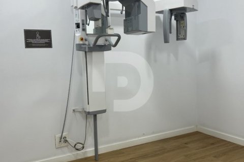 418 sq.m. commercial property for sale in Barcelona, Catalonia, Spain № 5190 - photo 9