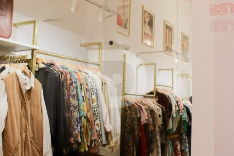 100 sq.m. retail store for sale in Ciutat Vella, Barcelona, Catalonia, Spain № 5195 - photo 3