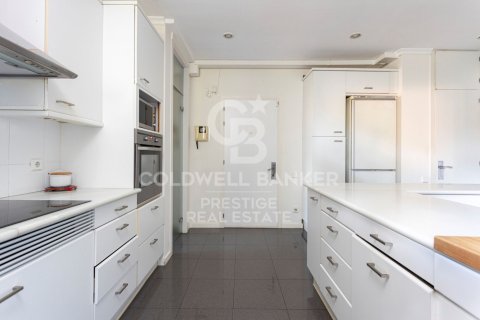 4 bedrooms apartment for sale in Barcelona, Catalonia, Spain № 5840 - photo 15