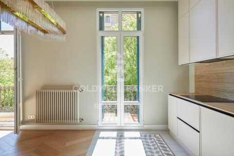 3 bedrooms apartment for sale in Barcelona, Catalonia, Spain № 5842 - photo 7