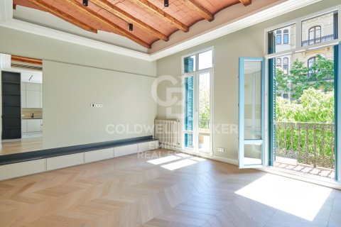3 bedrooms apartment for sale in Barcelona, Catalonia, Spain № 5842 - photo 5