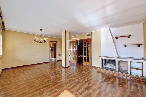 6 bedrooms apartment for sale in Vilanova i la Geltru, Barcelona, Catalonia, Spain № 6278 - photo 4