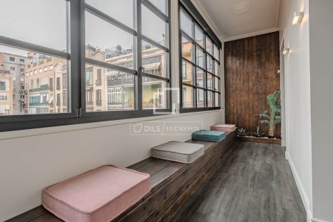 Купить квартиру в Барселона, Испания с 3 спальни, 212м², № 6280 - фото 13
