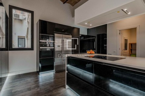 Купить квартиру в Барселона, Испания с 3 спальни, 212м², № 6280 - фото 4
