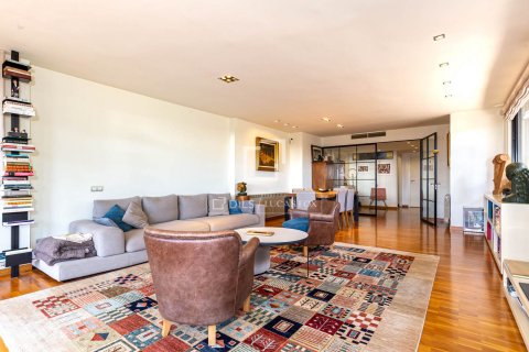 3 bedrooms apartment for sale in Esplugues de Llobregat, Barcelona, Catalonia, Spain № 6279 - photo 9