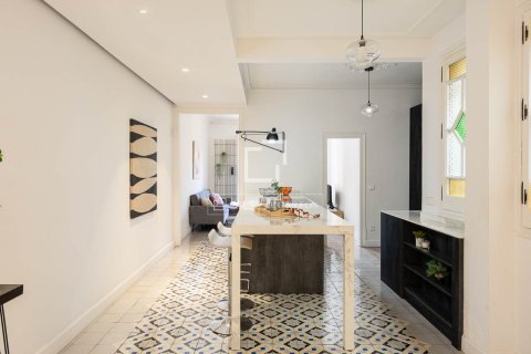 Apartamento de 3 dormitorios en venta en Barcelona, Cataluña, Spain № 6275 - foto 17