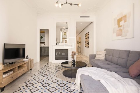Apartamento de 3 dormitorios en venta en Barcelona, Cataluña, Spain № 6275 - foto 27