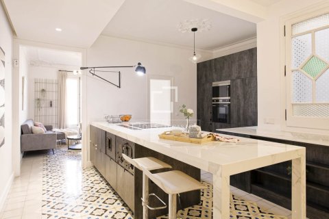Apartamento de 3 dormitorios en venta en Barcelona, Cataluña, Spain № 6275 - foto 16