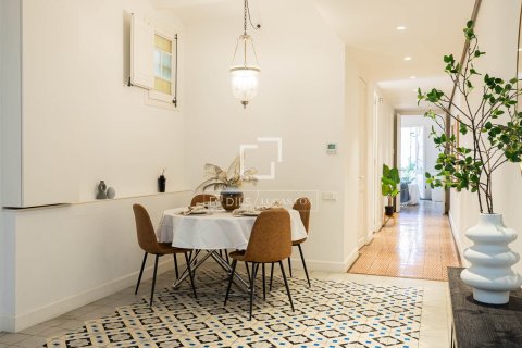 Apartamento de 3 dormitorios en venta en Barcelona, Cataluña, Spain № 6275 - foto 19