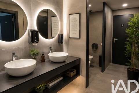 Cafetería / restaurante de 263 m² en venta en Badalona, Barcelona, Cataluña, Spain № 8315 - foto 11