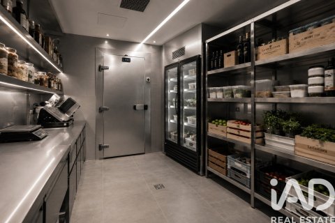 Cafetería / restaurante de 263 m² en venta en Badalona, Barcelona, Cataluña, Spain № 8315 - foto 19
