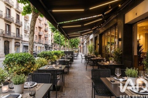 Cafetería / restaurante de 263 m² en venta en Badalona, Barcelona, Cataluña, Spain № 8315 - foto 12