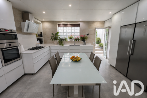 317 sq.m. house for sale in Girona, Catalonia, Spain № 8321 - photo 16