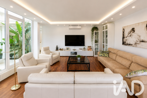 317 sq.m. house for sale in Girona, Catalonia, Spain № 8321 - photo 11