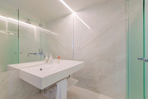 Купить квартиру в Барселона, Испания с 4 комнаты, 252м², № 3601 - фото 12