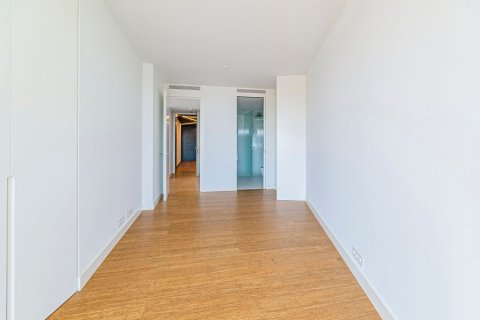 Купить квартиру в Барселона, Испания с 3 комнаты, 166м², № 3602 - фото 2