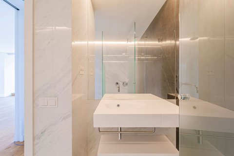Купить квартиру в Барселона, Испания с 3 комнаты, 166м², № 3602 - фото 13