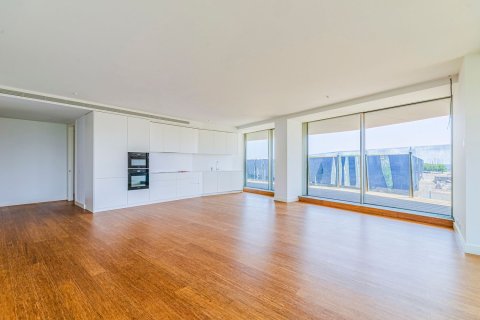 Купить квартиру в Барселона, Испания с 3 комнаты, 166м², № 3602 - фото 5