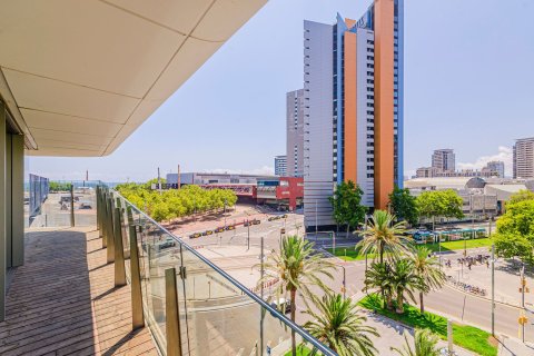 Купить квартиру в Барселона, Испания с 3 комнаты, 166м², № 3602 - фото 12