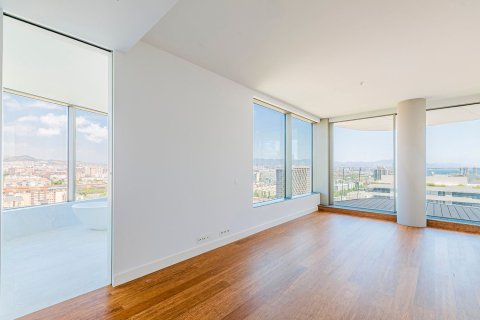 3 bedrooms apartment for sale in Barcelona, Catalonia, Spain № 3598 - photo 8