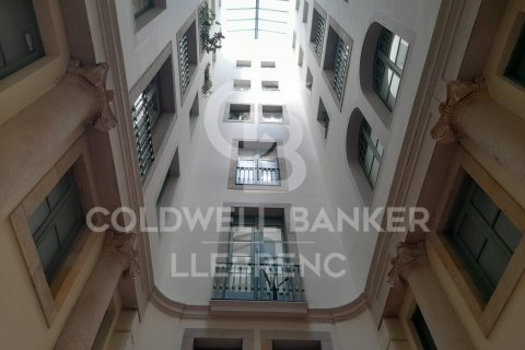 5 bedrooms penthouse for sale in Barcelona, Catalonia, Spain № 7948 - photo 23