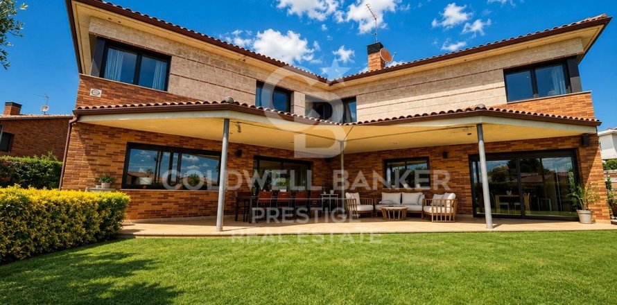 4 bedrooms villa for sale in La Garriga, Barcelona, Catalonia, Spain № 7772