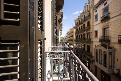 2 bedrooms apartment for sale in Barcelona, Catalonia, Spain № 7773 - photo 14
