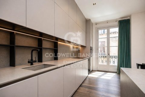 2 bedrooms apartment for sale in Barcelona, Catalonia, Spain № 7773 - photo 18