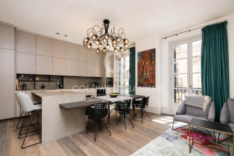2 bedrooms apartment for sale in Barcelona, Catalonia, Spain № 7773 - photo 21