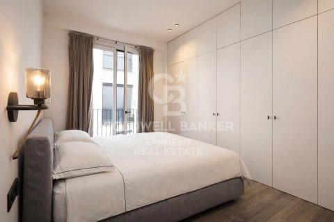 2 bedrooms apartment for sale in Barcelona, Catalonia, Spain № 7773 - photo 12