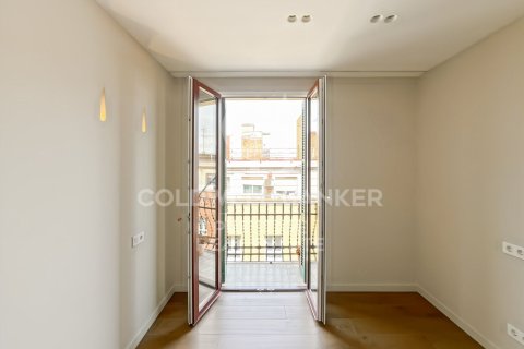 2 bedrooms penthouse for sale in Barcelona, Catalonia, Spain № 7771 - photo 10