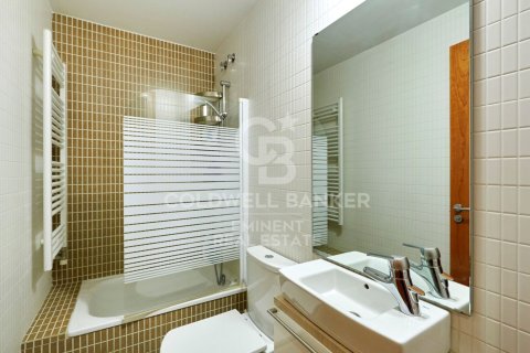 2 bedrooms apartment for sale in Barcelona, Catalonia, Spain № 7770 - photo 13