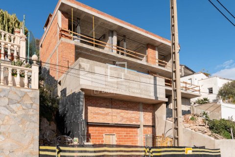 4 bedrooms villa for sale in Castelldefels, Barcelona, Catalonia, Spain № 3925 - photo 14