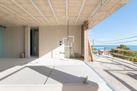 4 bedrooms villa for sale in Castelldefels, Barcelona, Catalonia, Spain № 3925 - photo 11